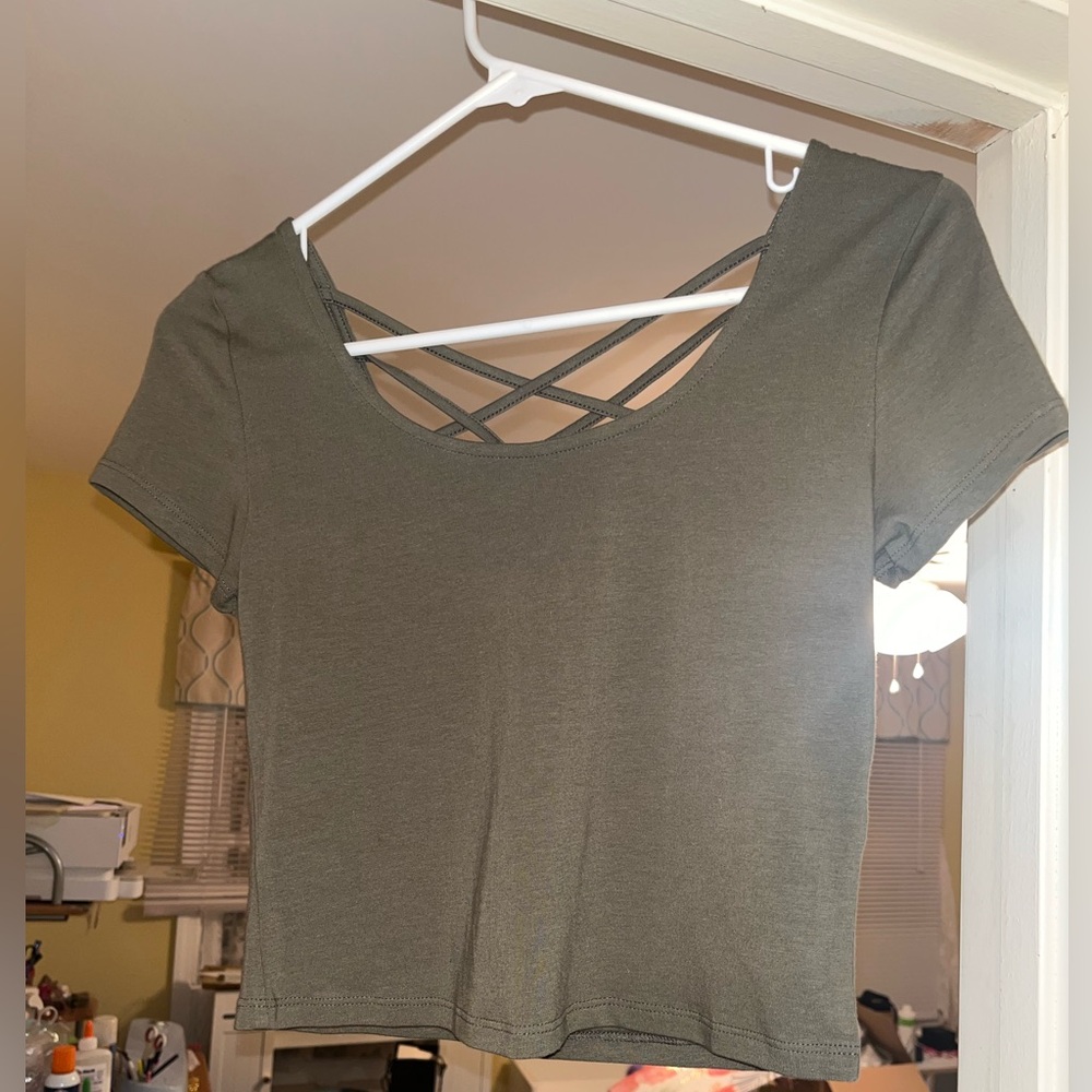 *BRAND NEW/ NEVER WORN* Charlotte Russe Olive Green Crop Top w| Criss Cross Back